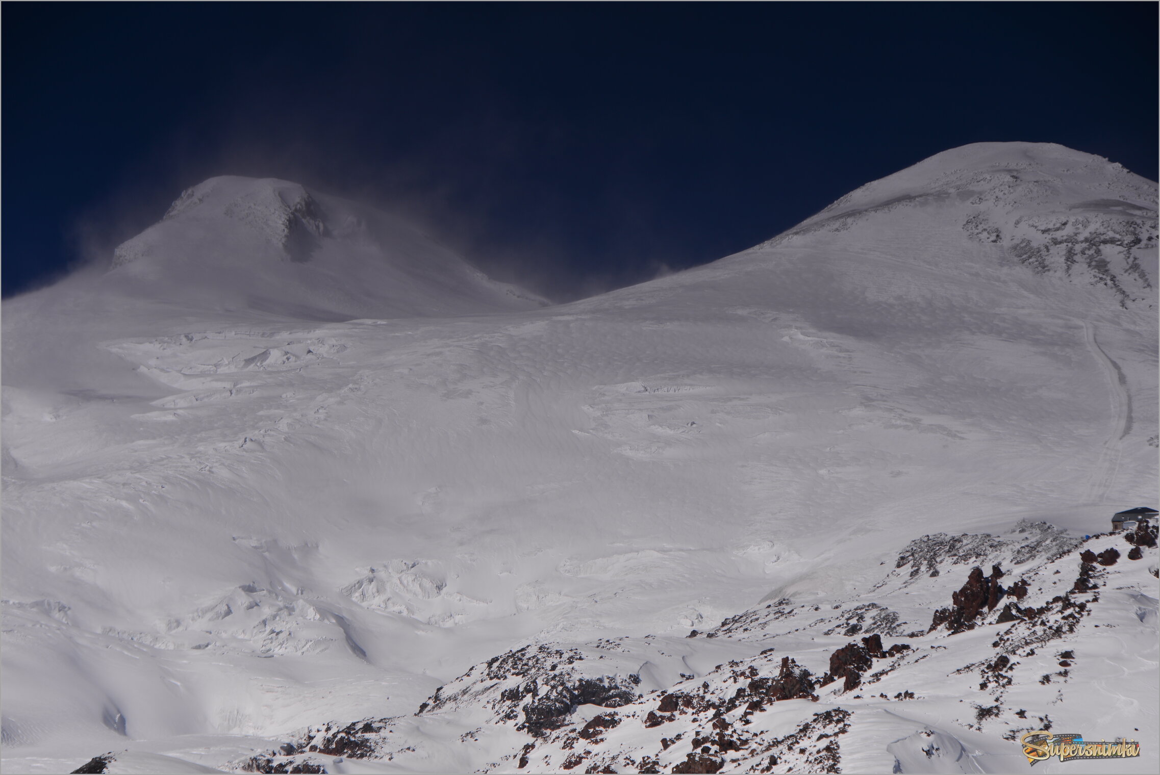 Буран на вершине Эльбруса.