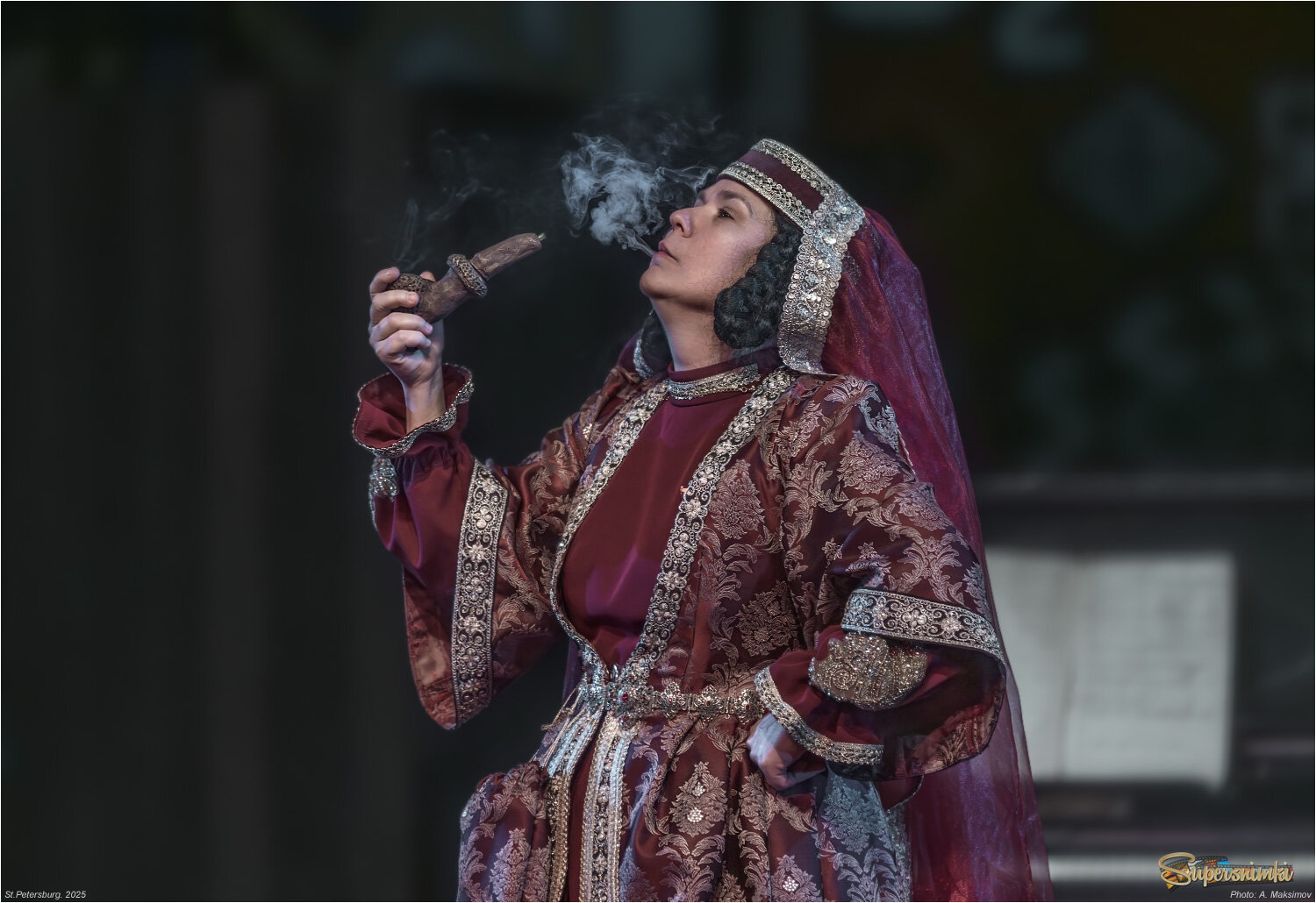 Актриса з. а. Санкт-Петербурга Наталья Парашкина в роли Ханумы.