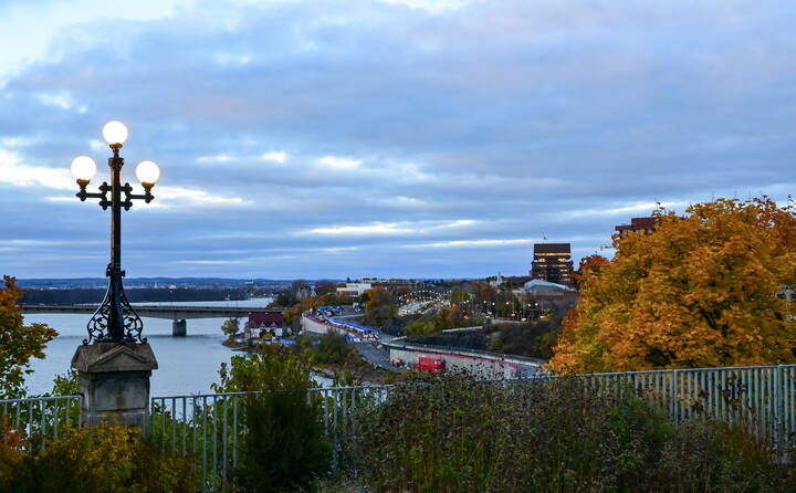 На пригорочке