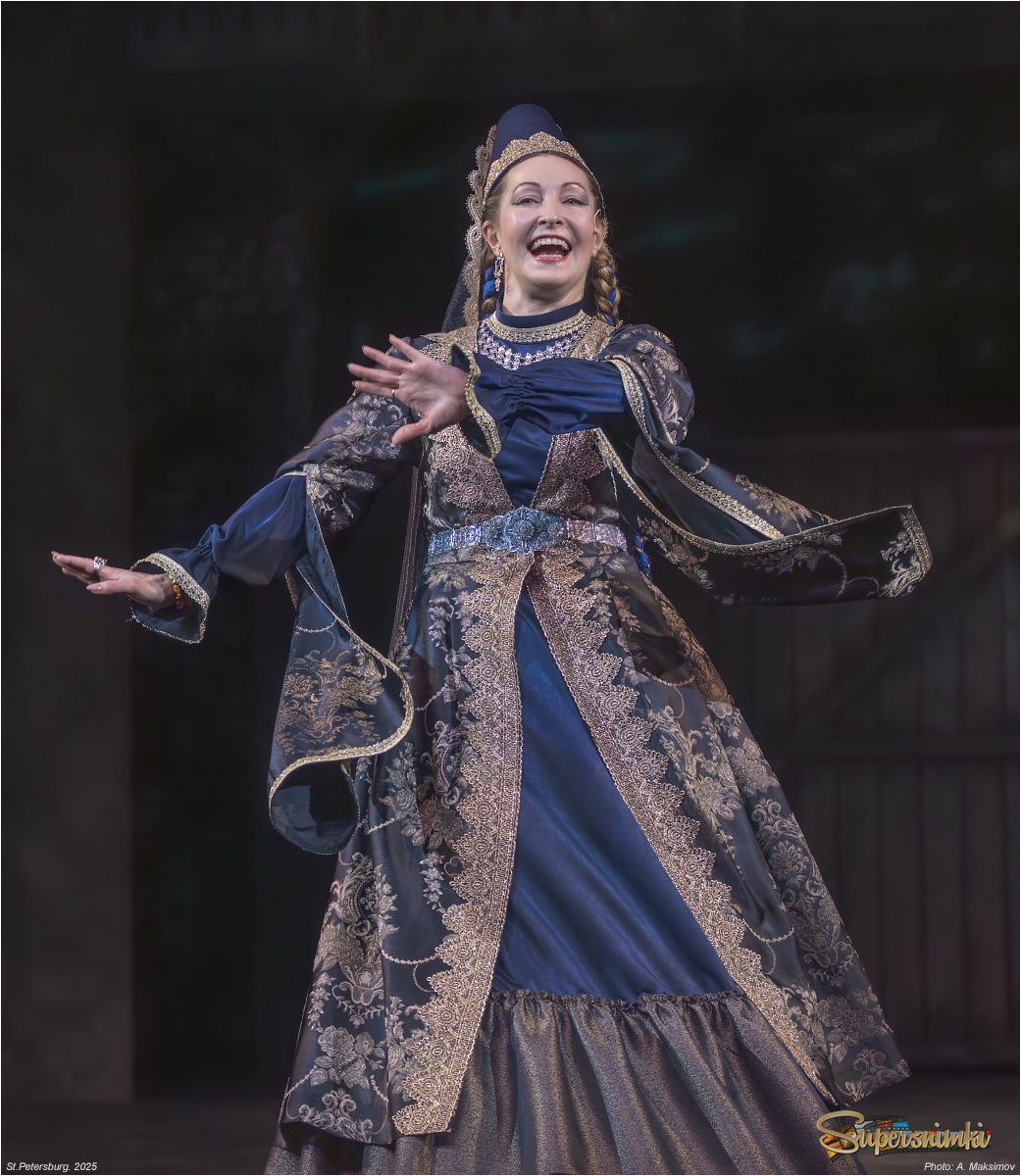 Актриса Мария Мещерякова в роли Кабато (сваха).