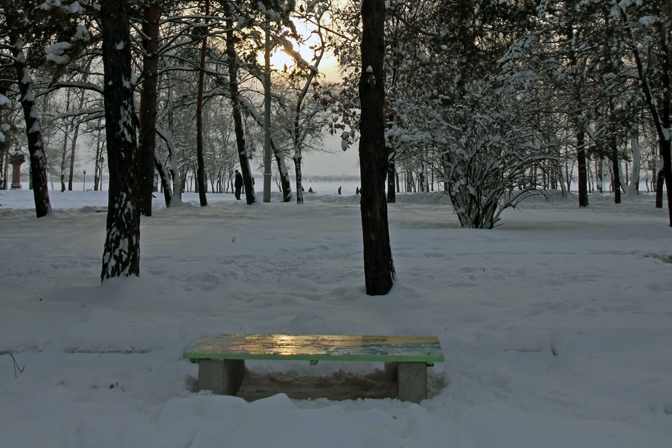 Присело солнышко