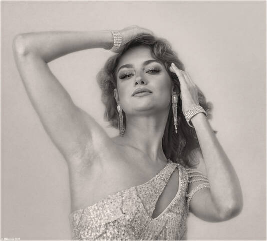 Актриса Елизавета Шпак.