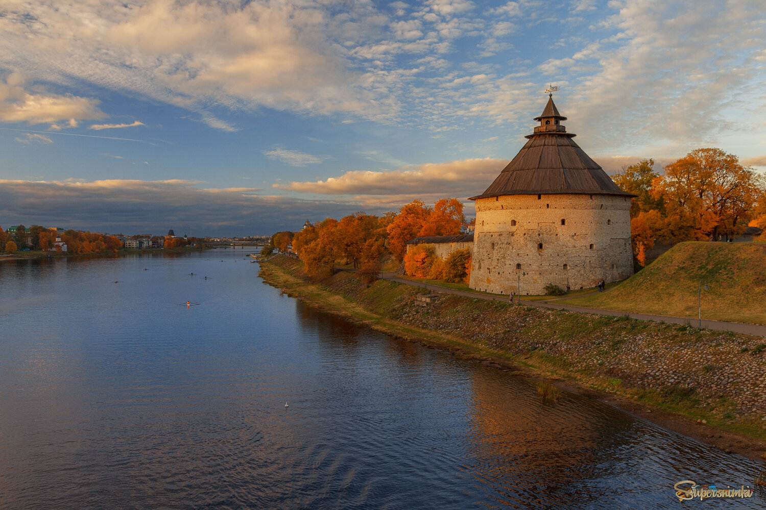 Осень... У Покровской башни...