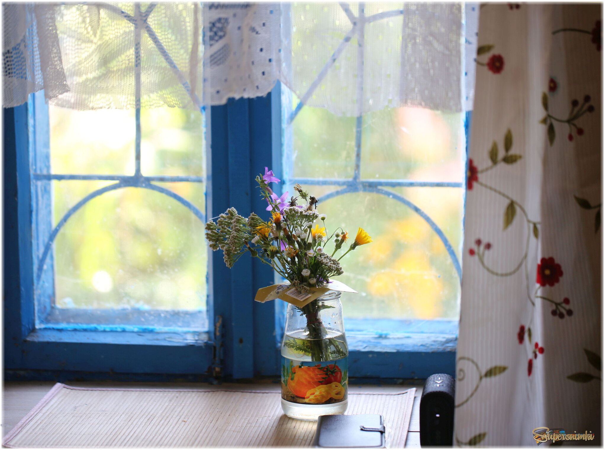 Деревенское окошко