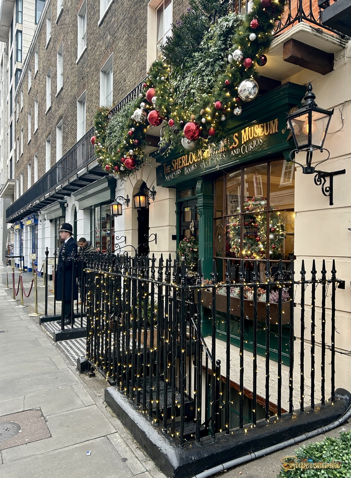 Бейкер-стрит 221b