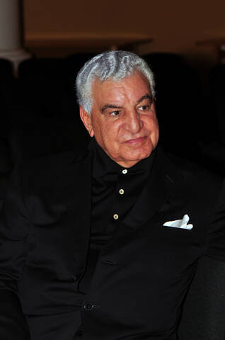 Доктор Захи Хавасс زاهي حواس