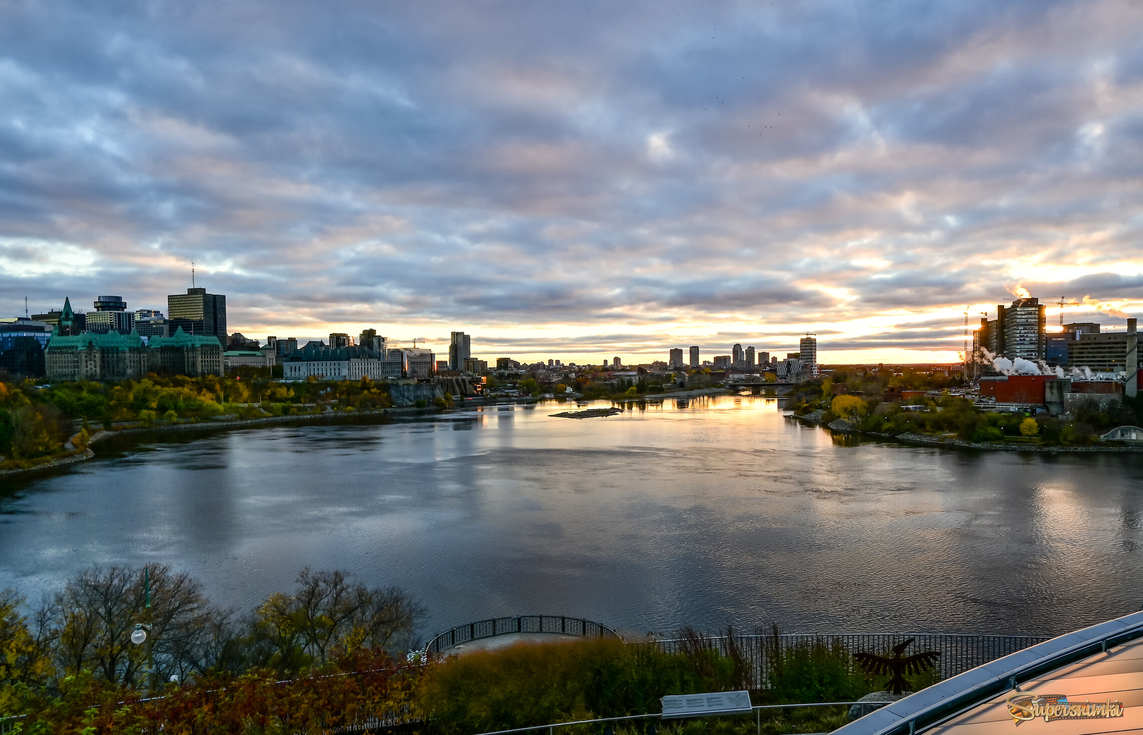 У Парламентского холма