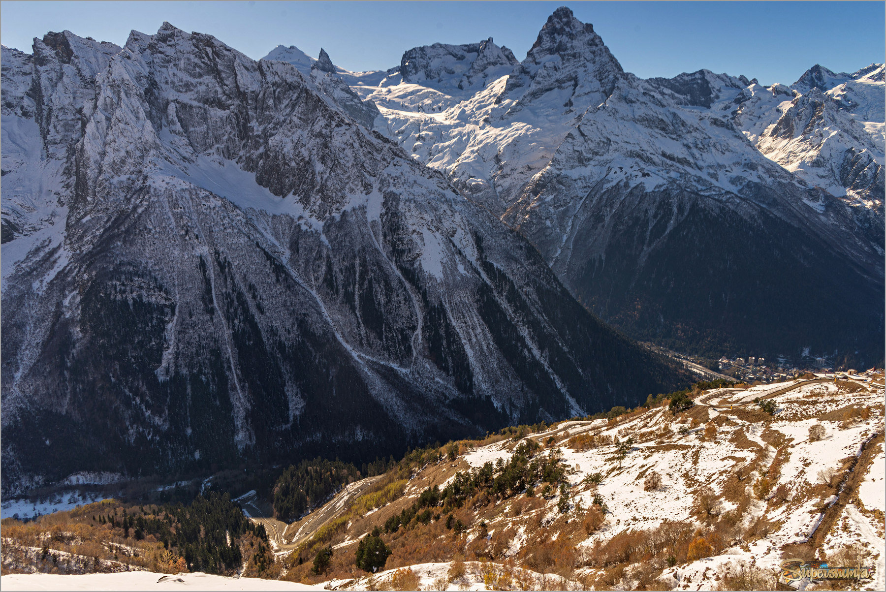 На главной вершине...