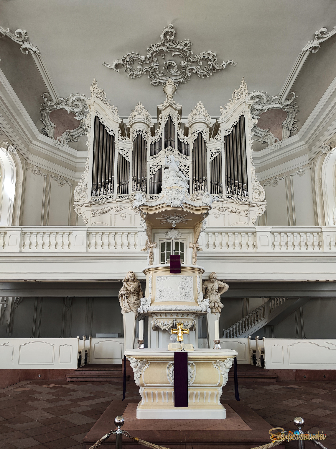 Кирха Святого Людовика  /орган/