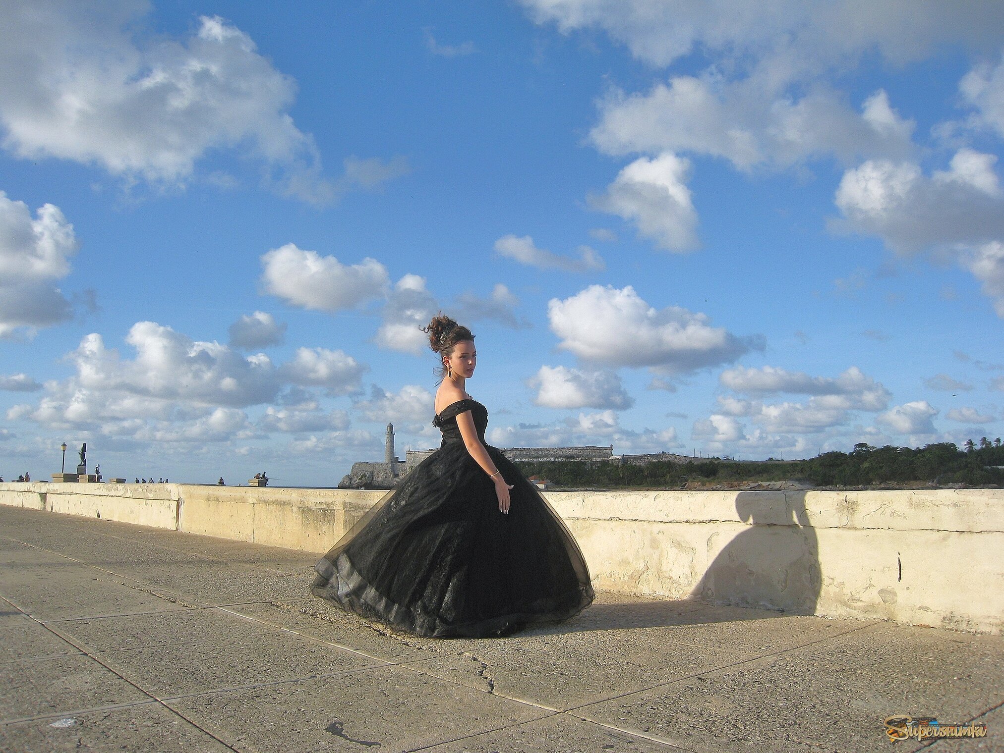 Очаровательная кубинская девушка.