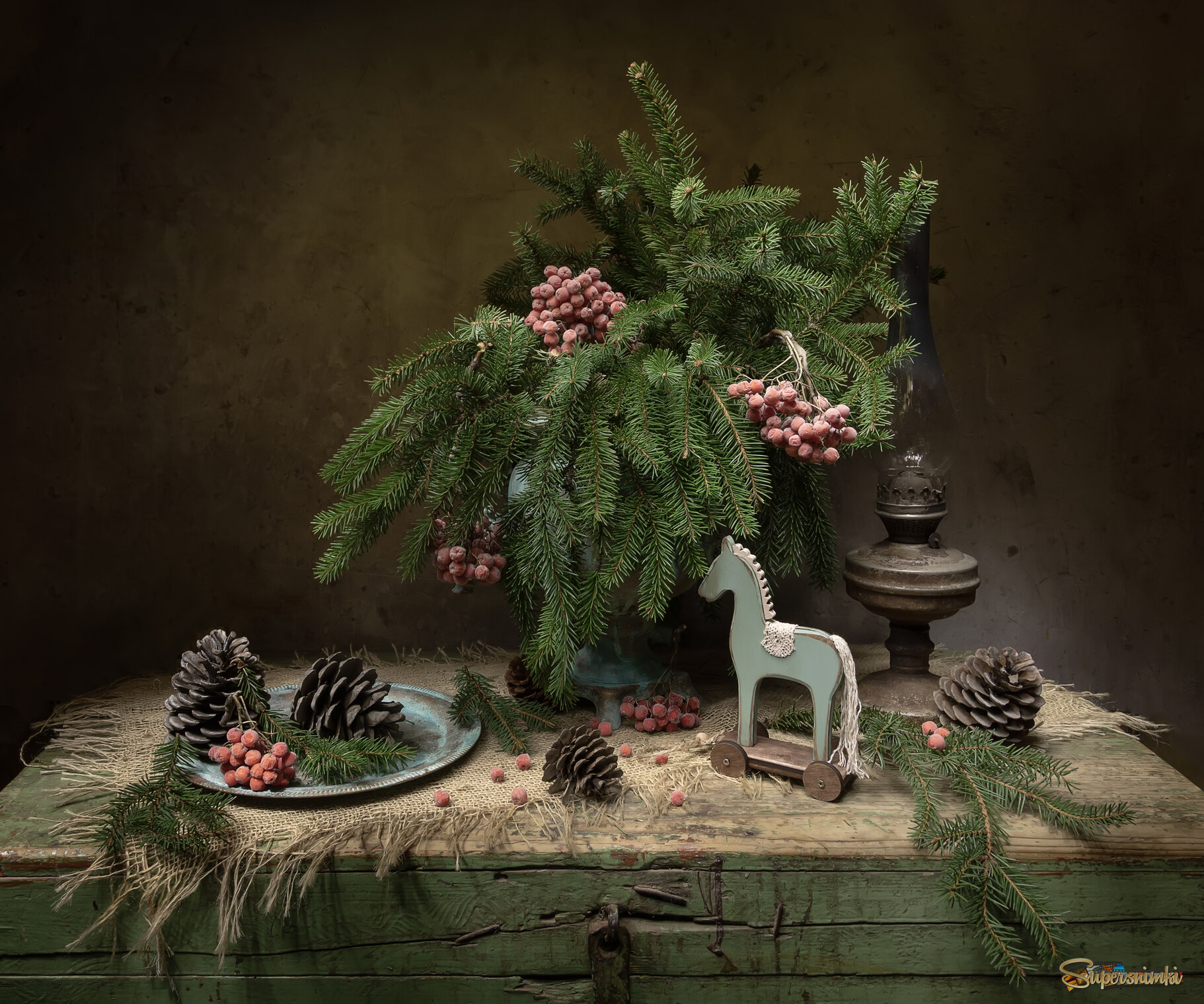 Уходит старый год...