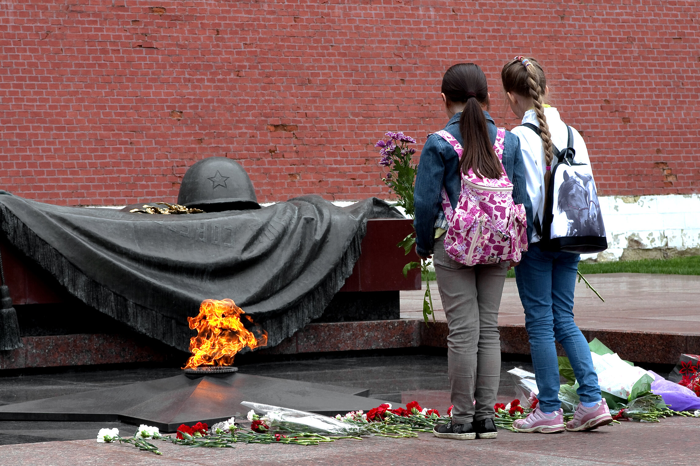 Могила Неизвестного Солдата. Вечный огонь.