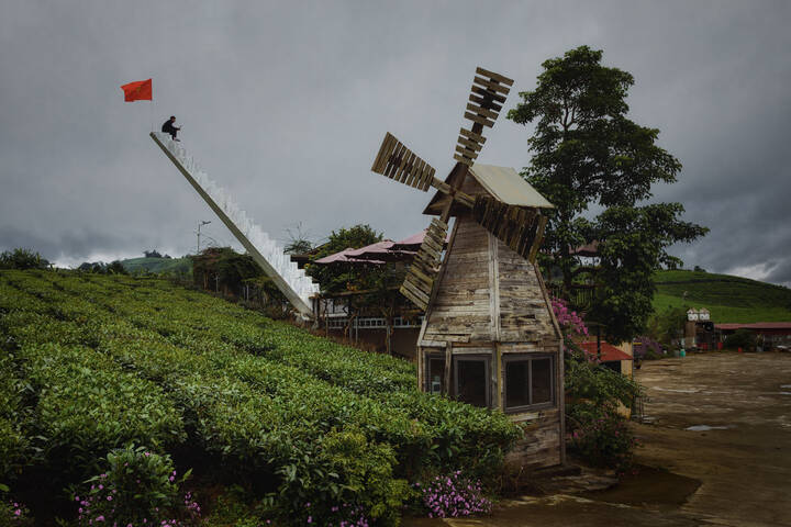 В шаге от светлого будущего