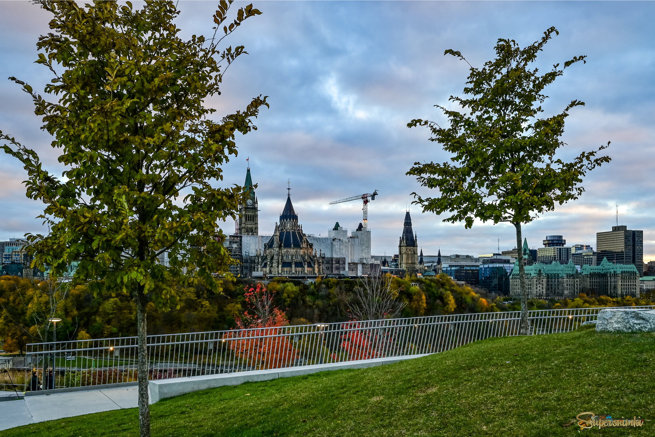 Скверик над городом