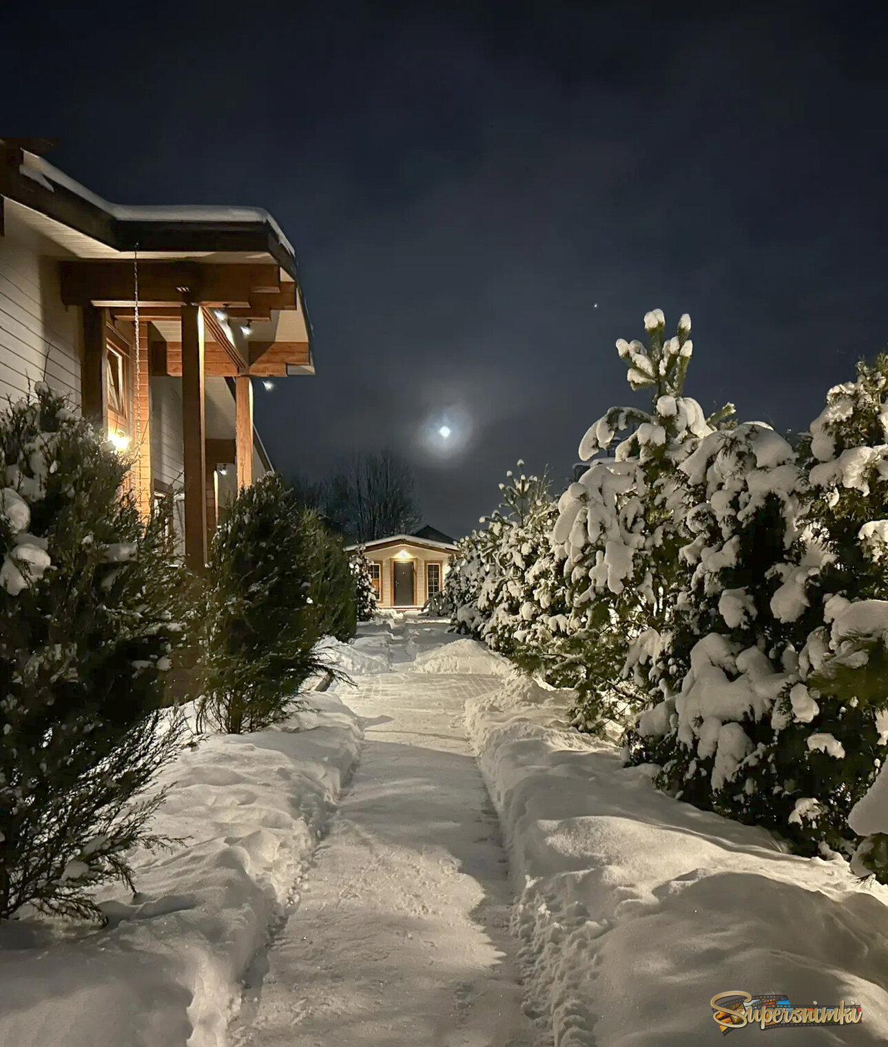 Подмосковье. Зимний вечер.