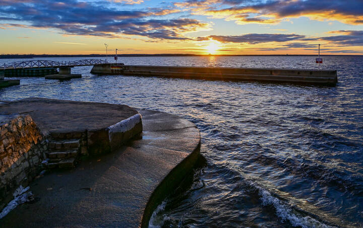 Бетон, вода и солнце