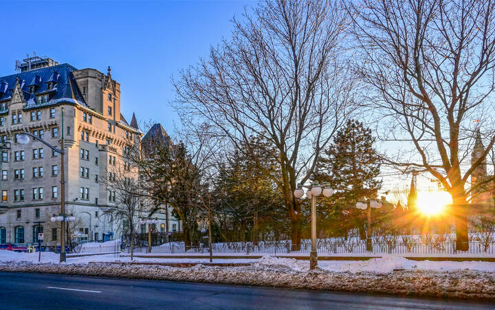 Идя за заходящим солнцем