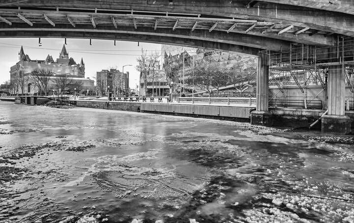 Случай под мостом