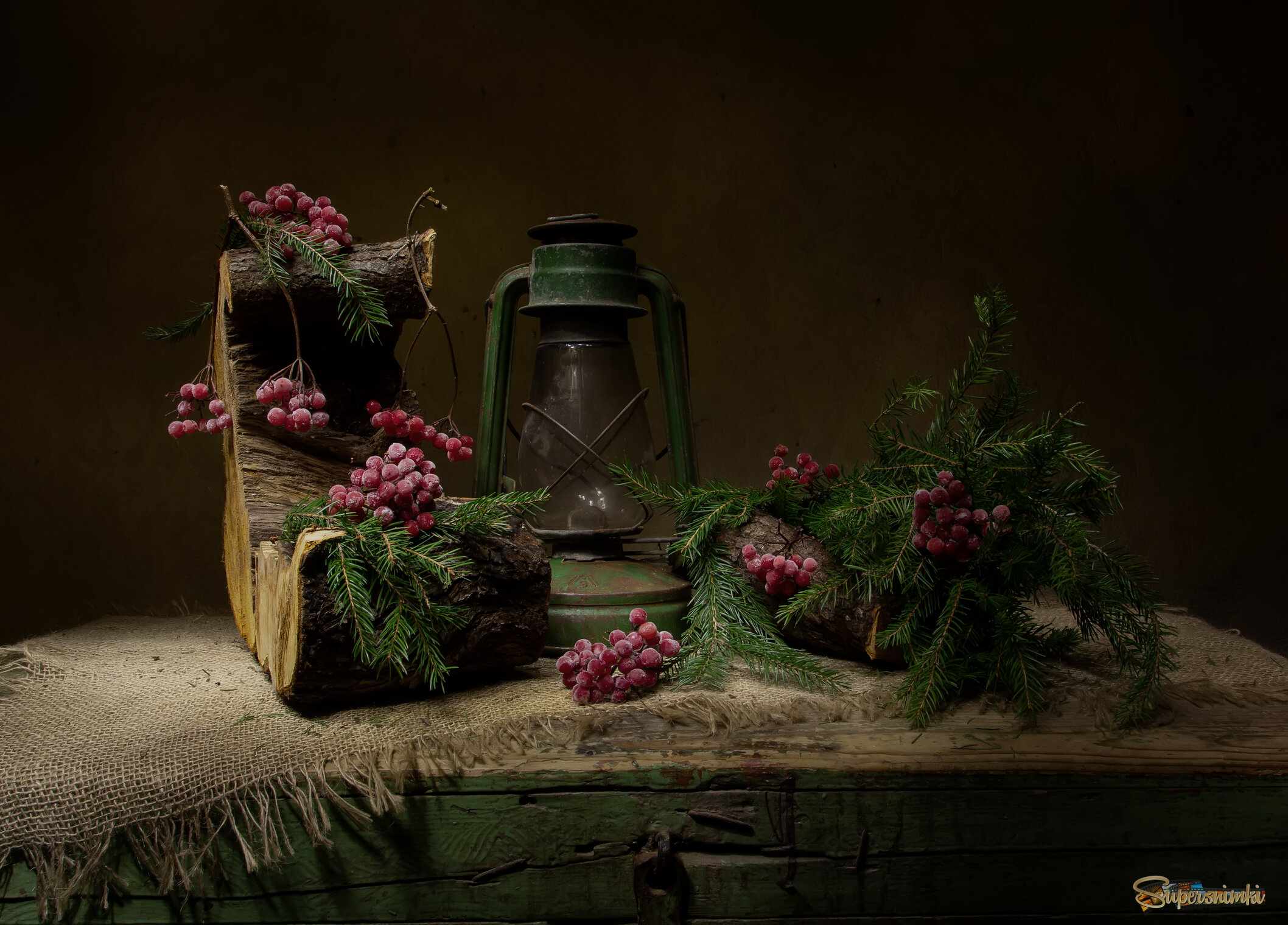 На старом сундуке...