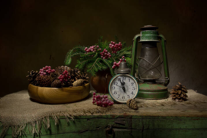 На старом сундуке...