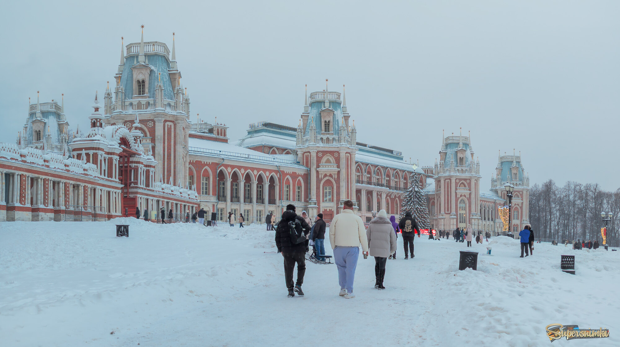 Цари́цыно — дворцово-парковый ансамбль.