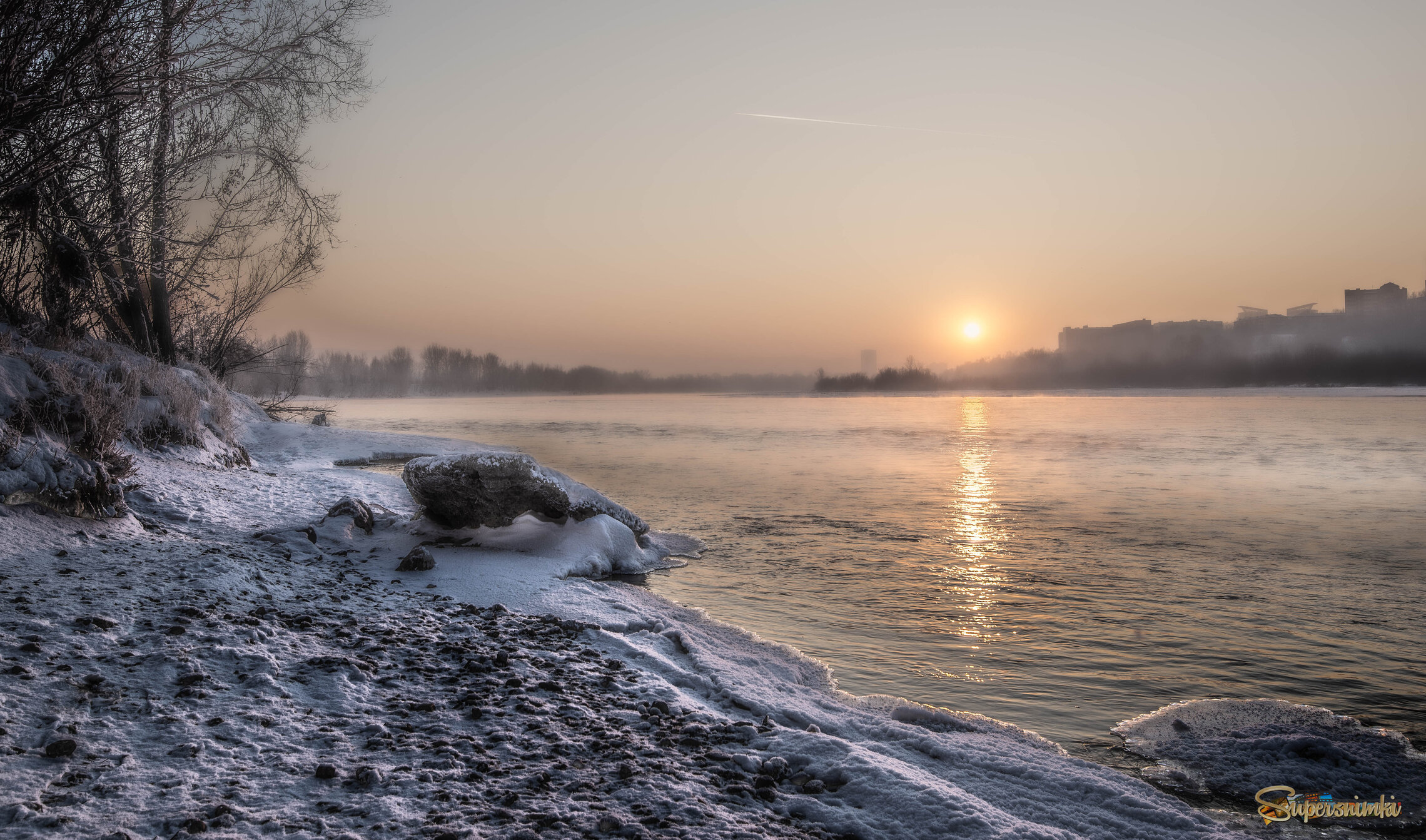 Холодно и печально...