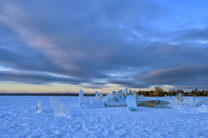 В строю ледяном