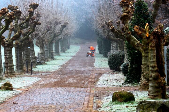 – Встал поутру, умылся, привел себя в порядок – и сразу же приведи в порядок свою планету.