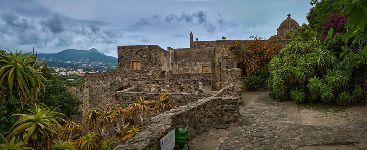 Арагонский замок...