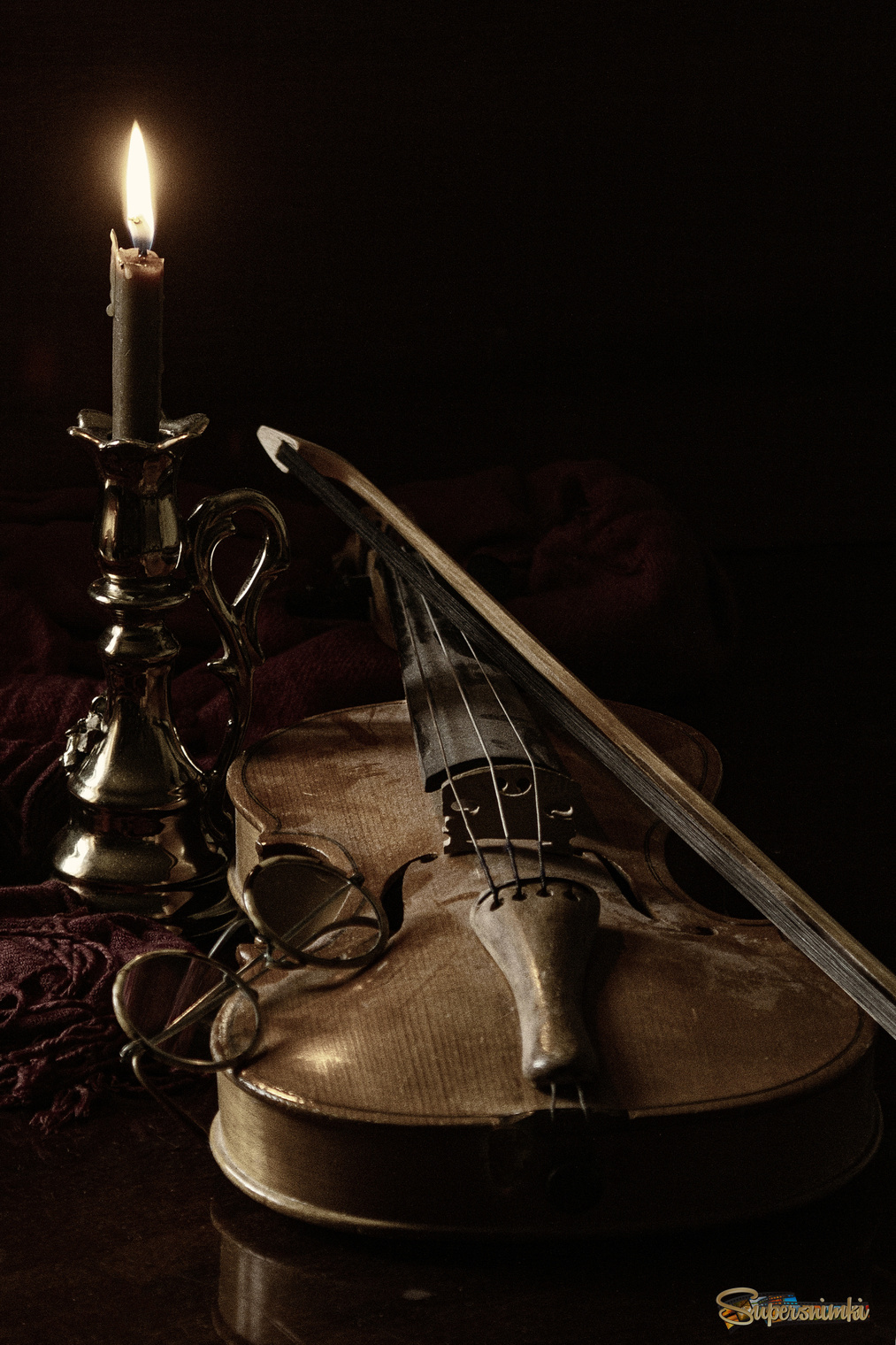 свеча, что хранит мелодию