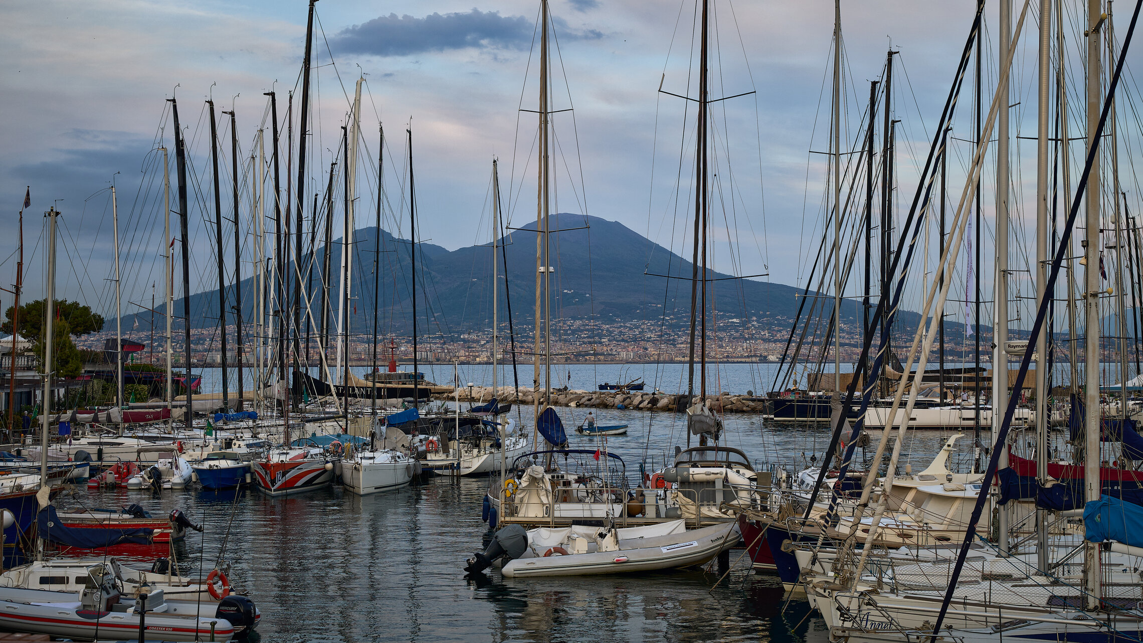 Неаполь и Везувий...