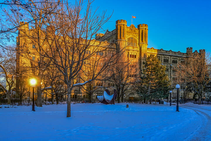 Когда закат катИт в глаза