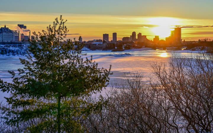 Когда закат катИт в глаза