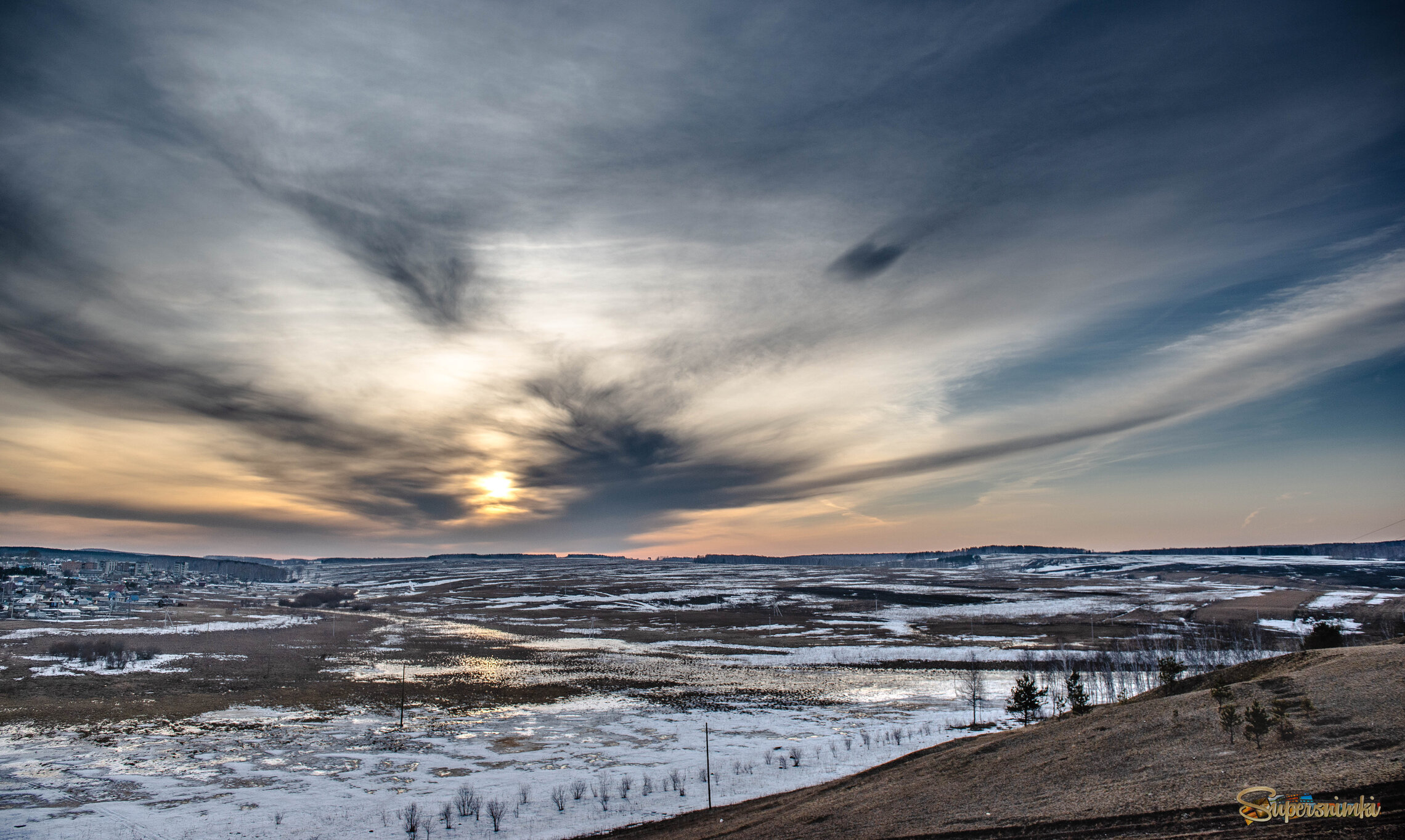 Уходит день...