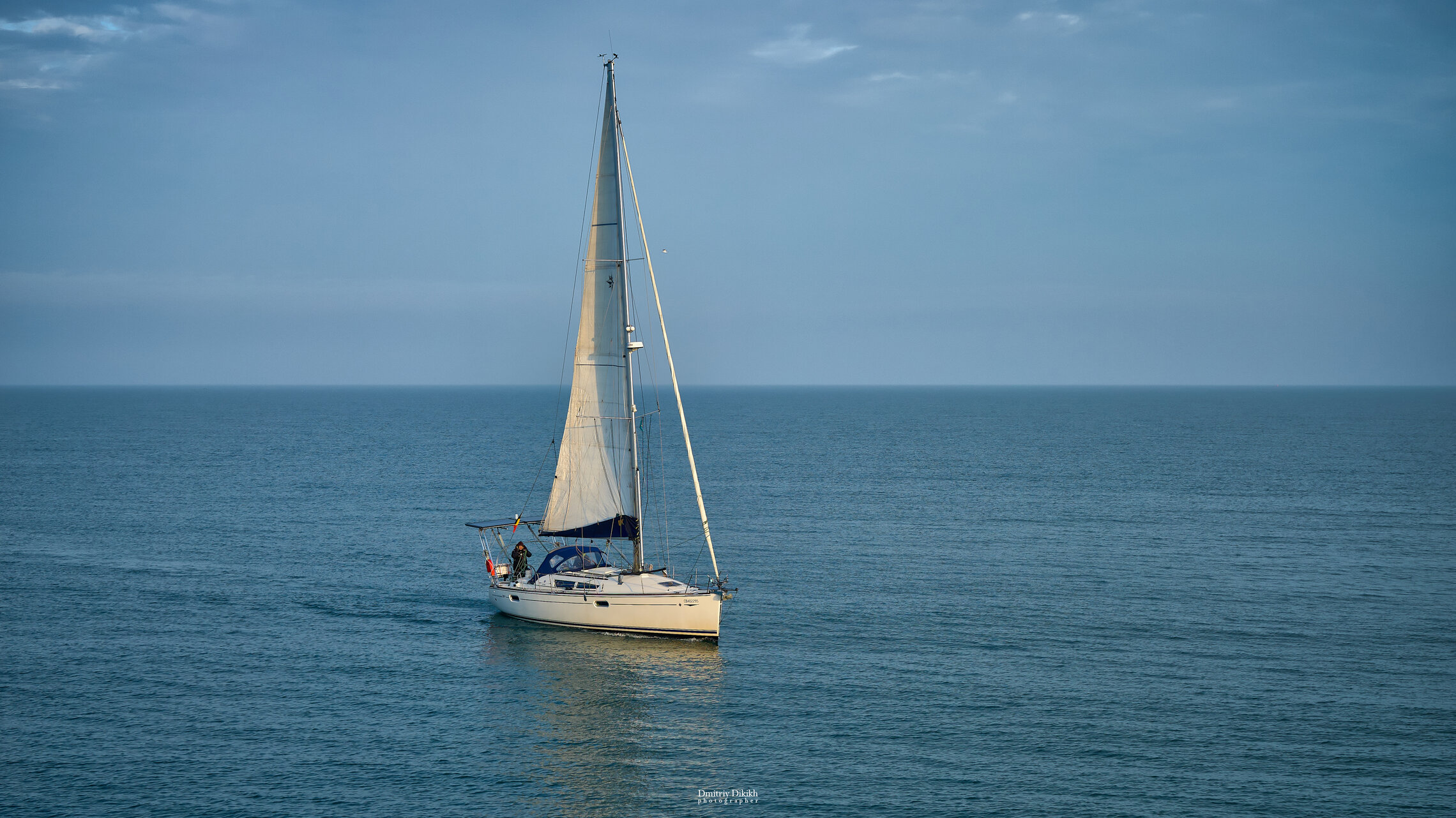 ...парус одинокий...