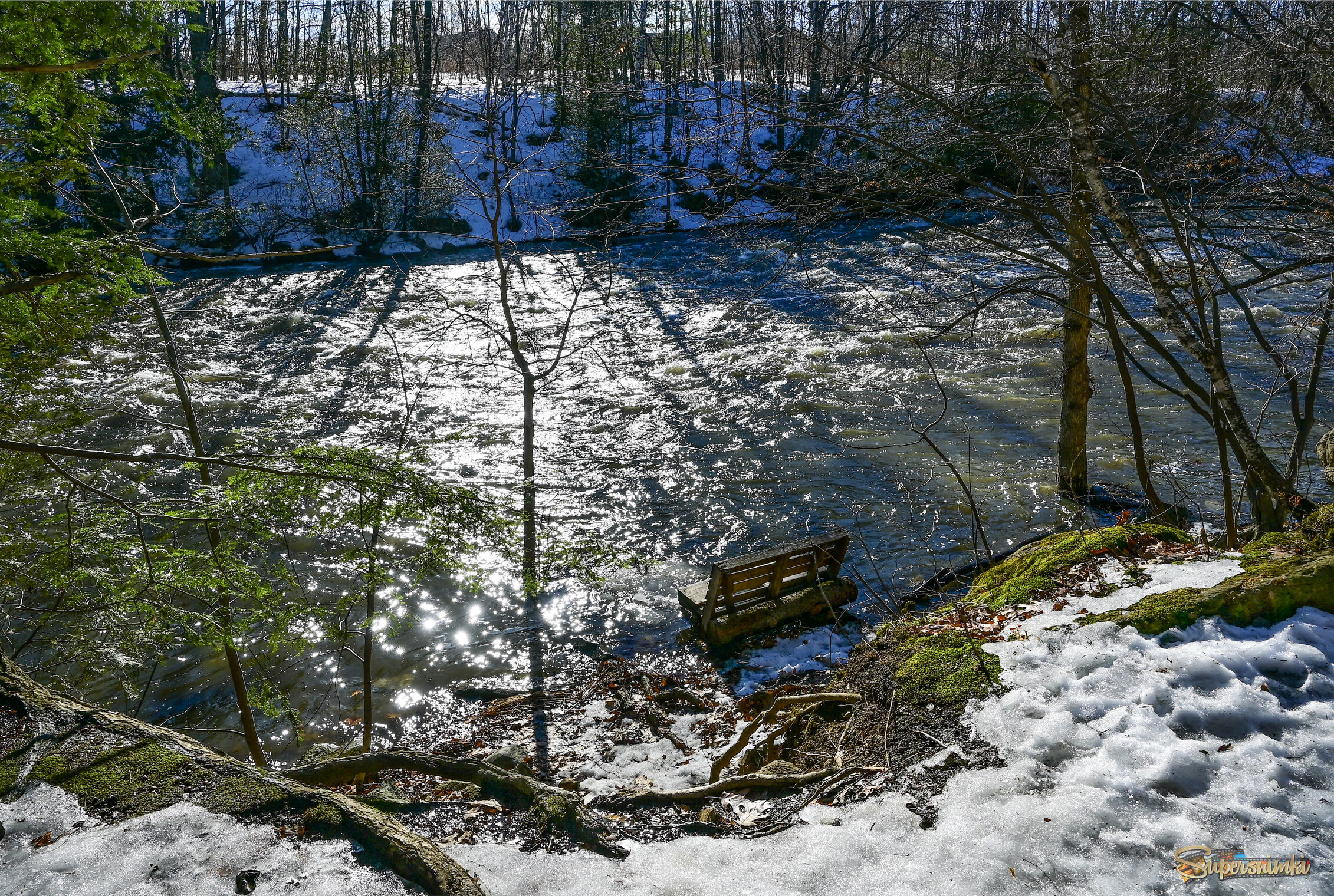 Тает снег...