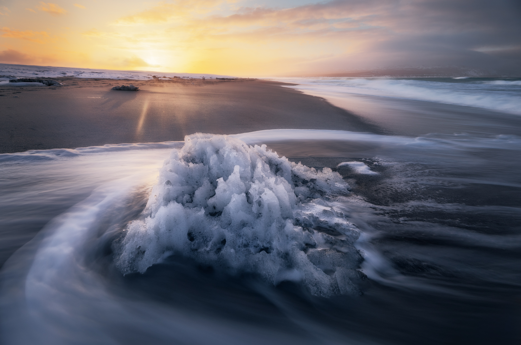 Ледяные замки охотоморья