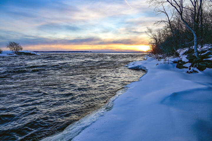 Пока не стаял снег