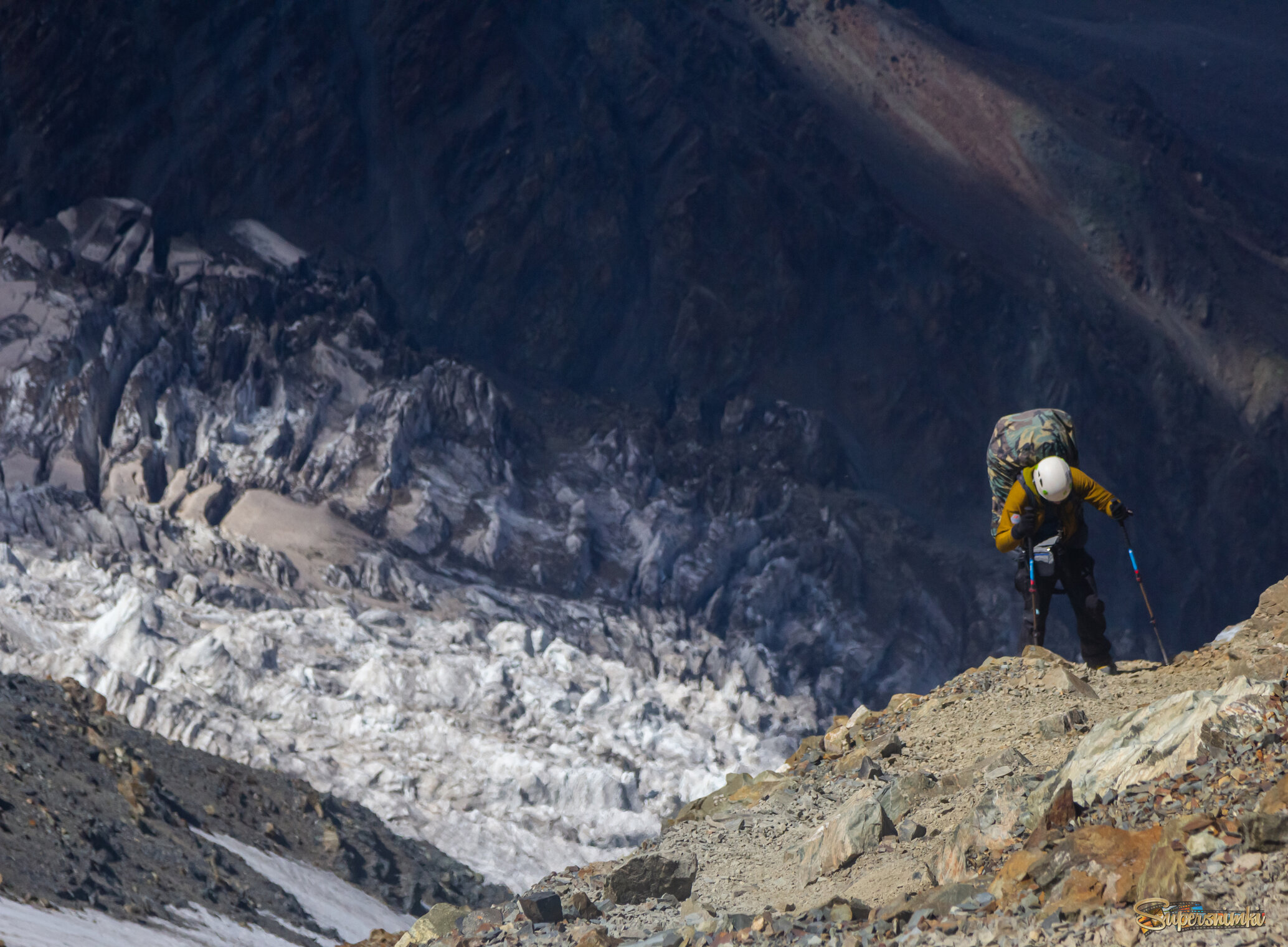 Поднимаясь на пик