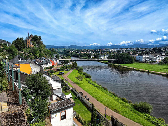 Саарбург..