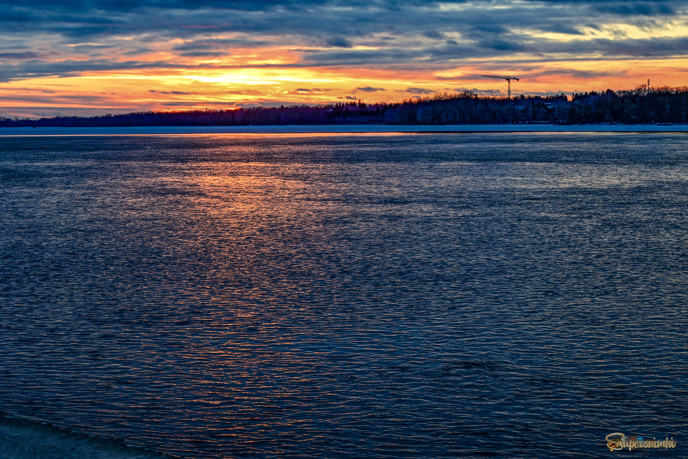 Отблеск багровый