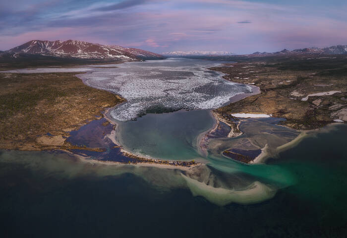 Горы, лёд, вода и пламя