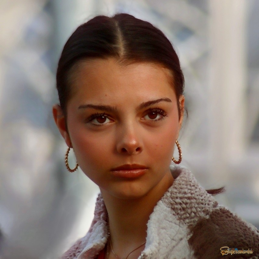  Кареглазая 