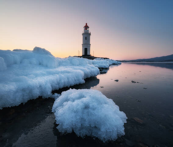 Как-то утром на рассвете Я пошел маяк смотреть