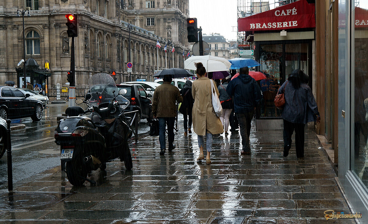 В Париже тоже бывают дожди... 