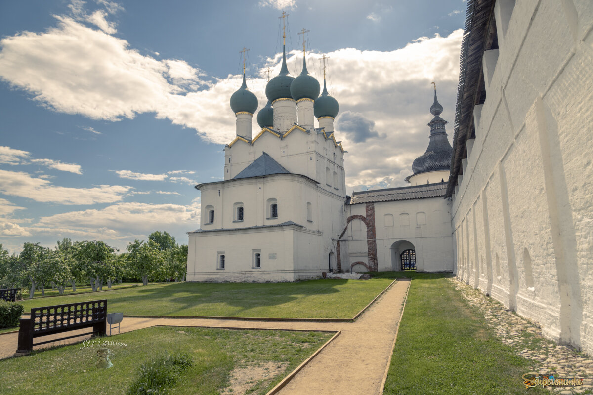Церковь Воскресения Ростовского кремля.