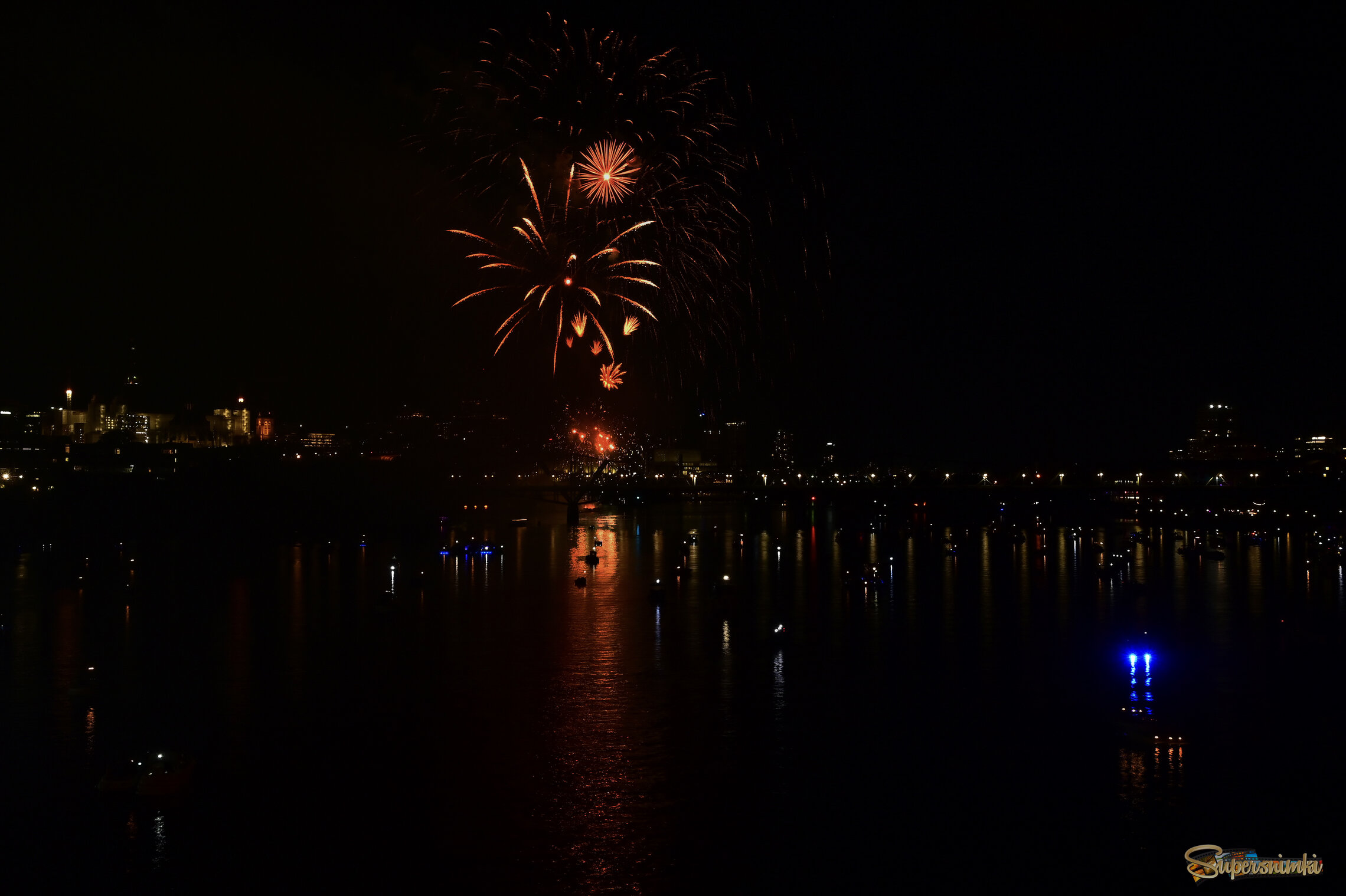 La France   Grands Feux du Casino Lac Leamy   