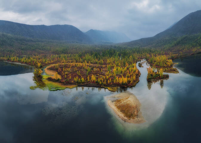 Дождь ушёл, оставив краски