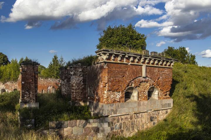 Остатки старой крепости.
