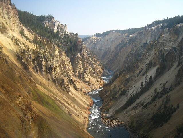 Гранд Каньон Йеллоустона, Монтана, США.